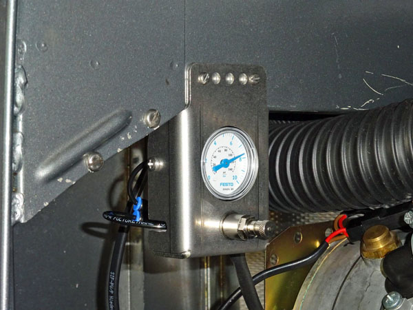 angebaute Trittbretter